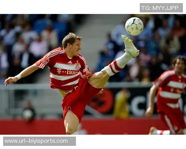 足球技巧提升之抬腿动作解析与训练方法分享