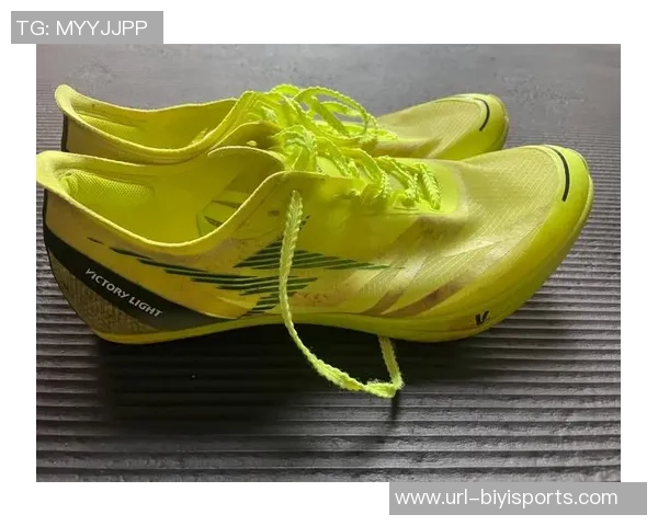 足球鞋底材料的选择与性能分析对运动表现的影响探讨